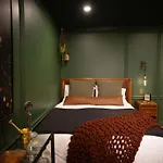 New Slytherin Studio - Dogs Ok